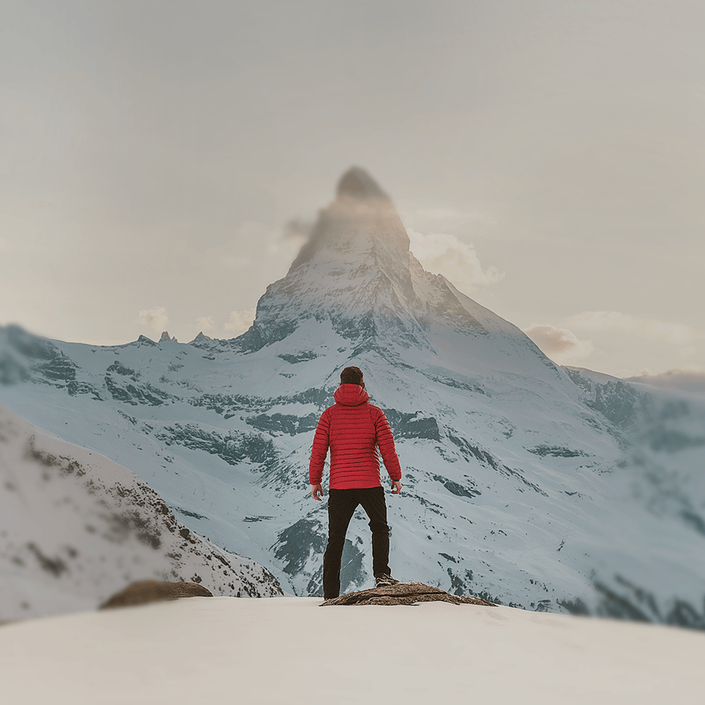 Person blickt auf das Matterhorn